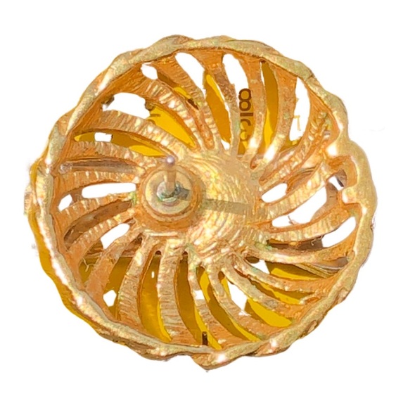 Vintage Napier Spiral Pinwheel Earrings, Gold Tone Filigree Button Studs - Picture 5 of 5